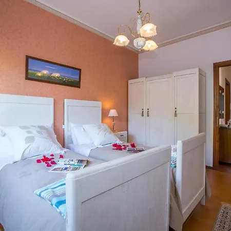 דירה Sleeps 4