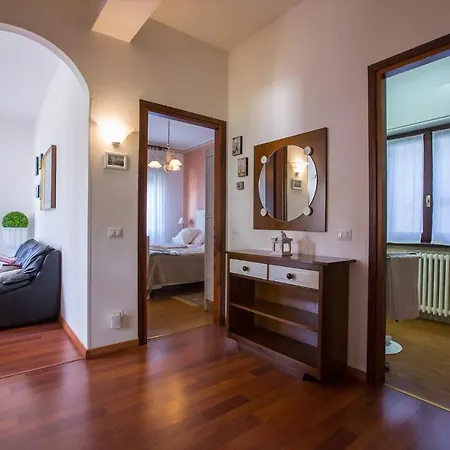 Appartement Sleeps 4 Ossuccio